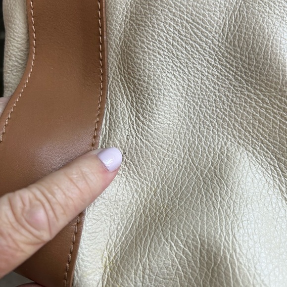 Cuir Rose pebbled leather cream and tan satchel bag. Shoulder strap. Gold detail - Picture 10 of 16